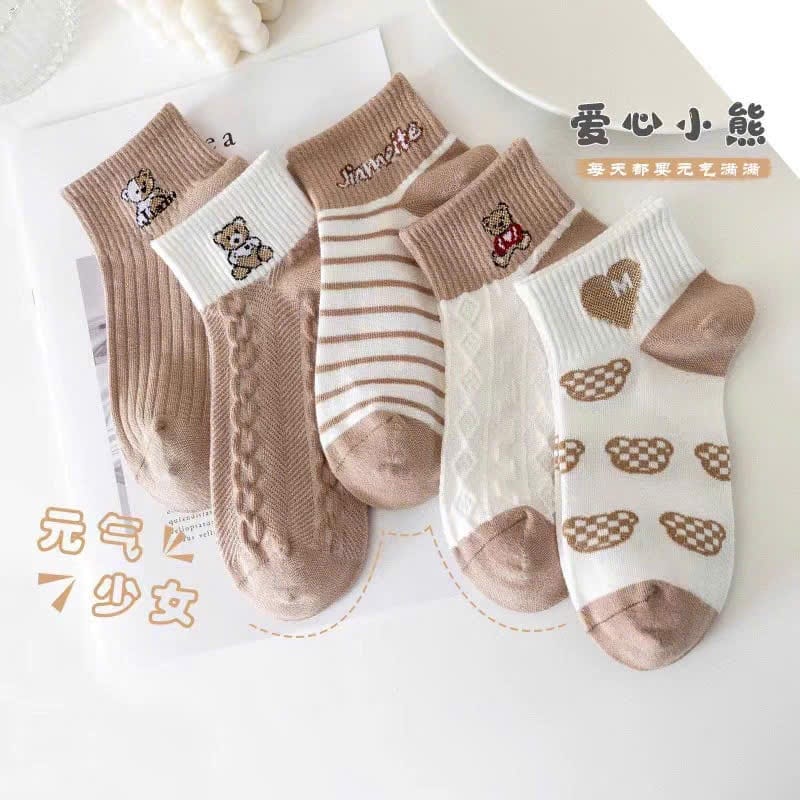 Tất Nữ Cổ Ngắn Tông Nâu Đáng Yêu